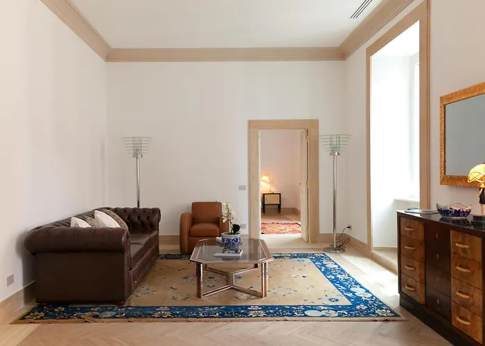 דירה Charm & Elegance Off Via Veneto 2br, 2ba